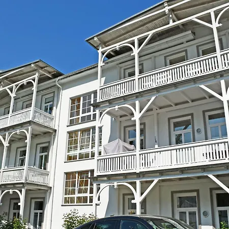 Mit Meerblick U Balkon 500 M Bis Zum Kn Goehren (Ruegen)